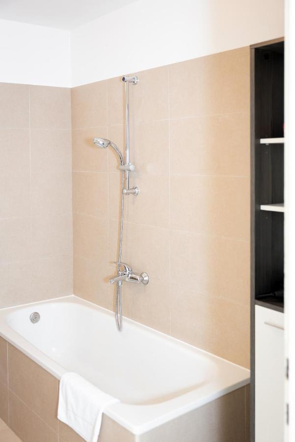 Premium 80 M2 Apartment - Free Parking Виена Екстериор снимка