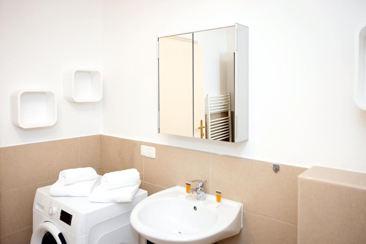 Premium 80 M2 Apartment - Free Parking Виена Екстериор снимка